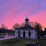 1 Bedroom Apartment Near Hyde Park