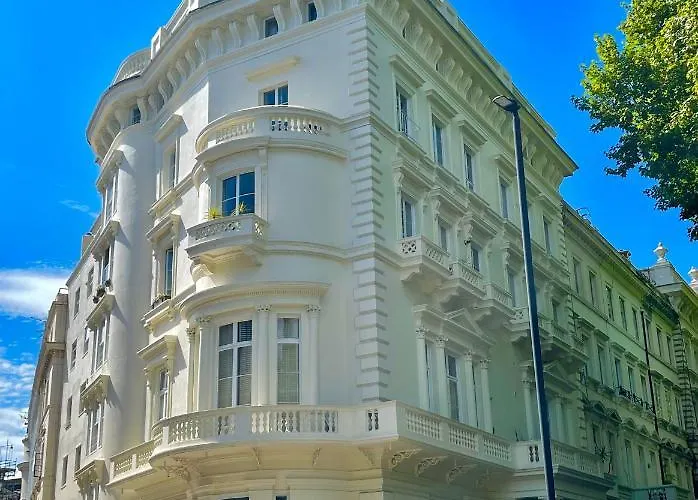 1 Bedroom Apartment Near Hyde Park