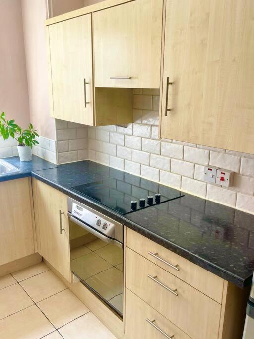 1 Bedroom Near Hyde Park