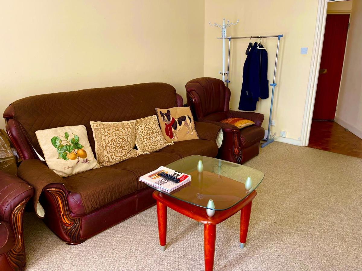 1 Bedroom Near Hyde Park *