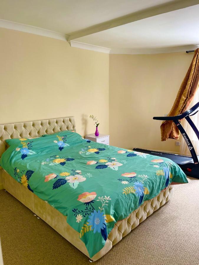 Apartment 1 Bedroom Near Hyde Park